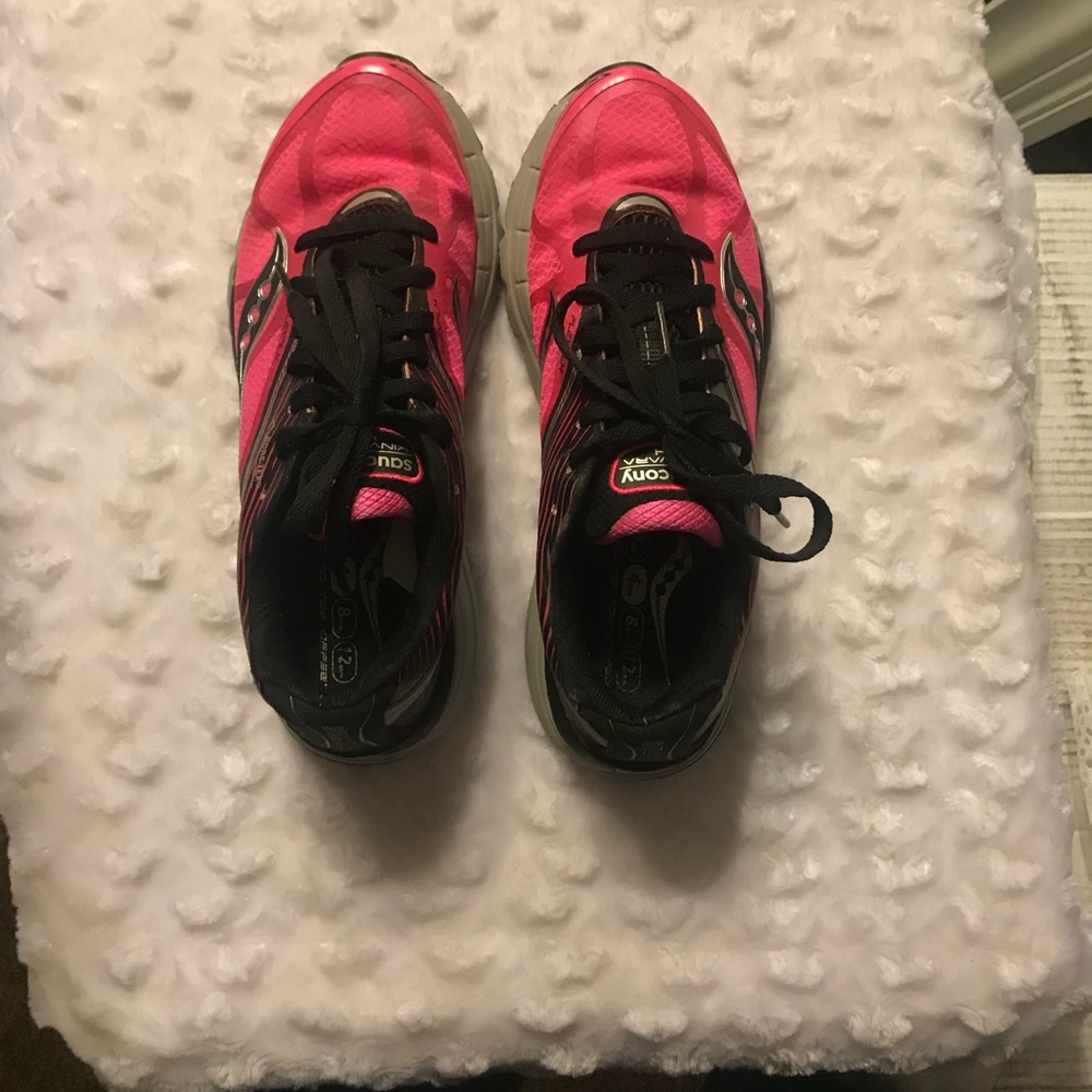 Saucony Kinvara 4 running shoes